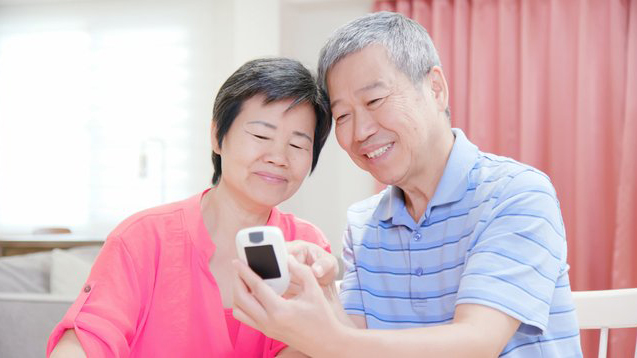 Continuous Blood Glucose Monitoring System With Medtronics 670
