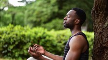 How to Practice Meditation Daily: 5 Tips for Setting a Mindfulness Routine